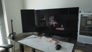 Free Screen Replacement VFX Practice Footage