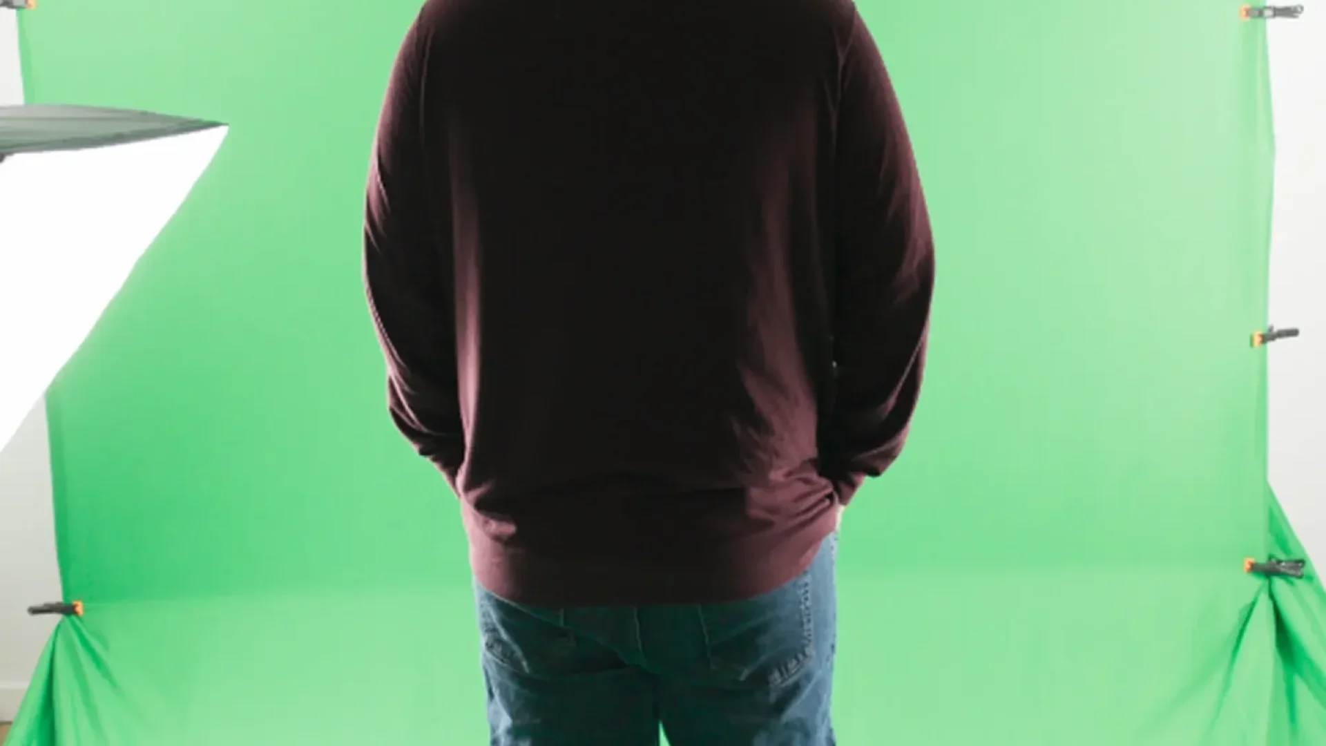 green-screen-staring-actor-footage